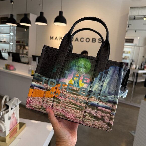 Marc Jacobs x ‘The Wizard of Oz’ THE EMERALD CITY LEATHER SMALL TOTE BAG - Picture 1 of 11